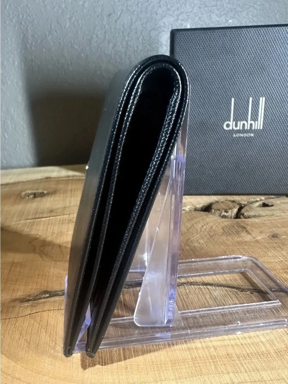 Dunhill London Black Saffiano Leather 8CC Bifold Wallet Logo Medallion w/ Box